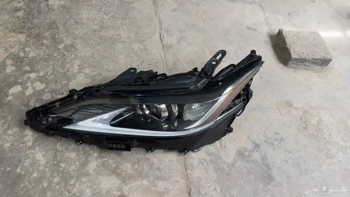 شمعه لكزس اي اس 2021-2022 2