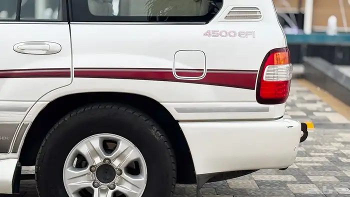 لاندكروزر 2007 GXR 14