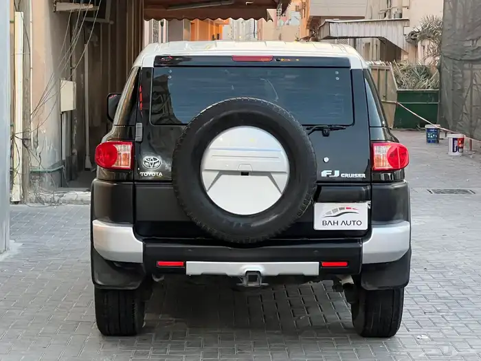 Toyota FJ model 2012 for sale 5