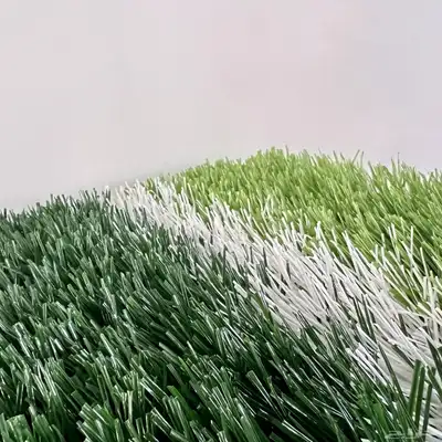 متوفر ملاعب القدم والبادل 4
