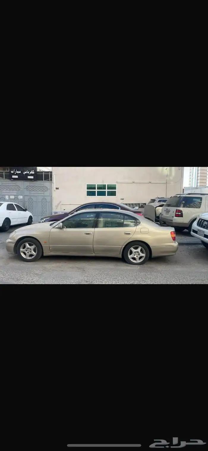 لكزس جي اس 300 موديل 98 اللون ذهبي 1