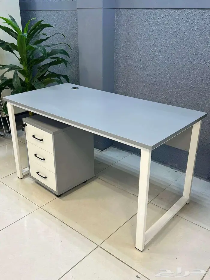 مكاتب طاولات صغير مع ادراج جديد شكل مودرن فخم مع كراسي مكتبي 13