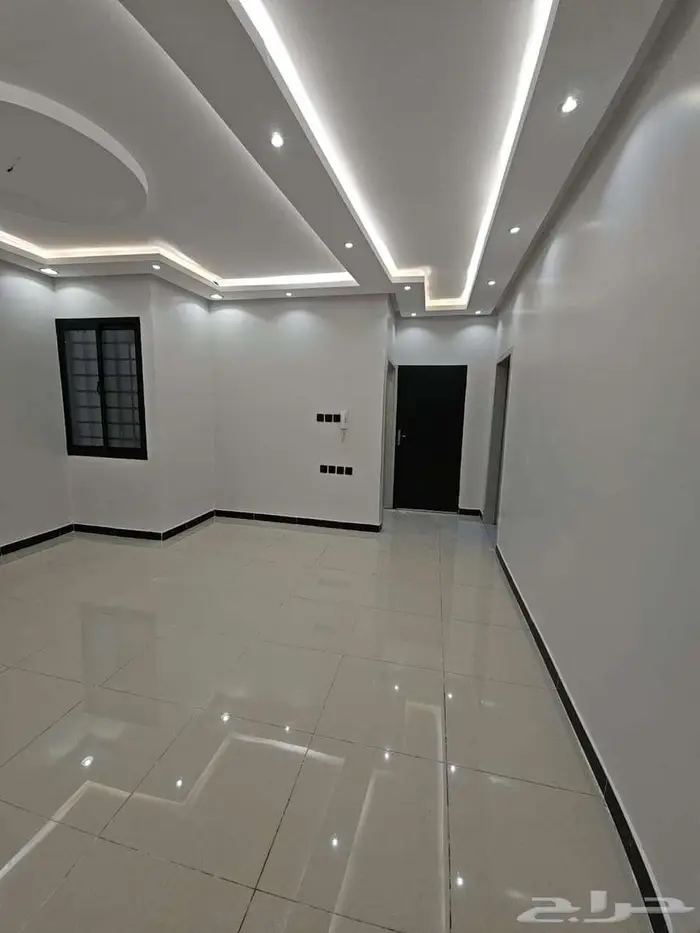 دور أرضي فاخر للبيع شرق الرياض - الجنادرية 21