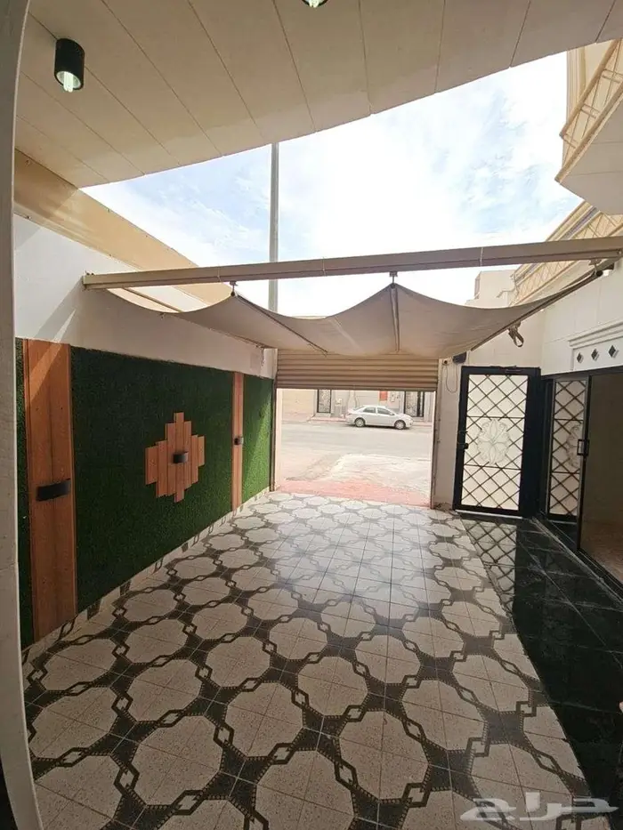 دور أرضي فاخر للبيع شرق الرياض - الجنادرية 31