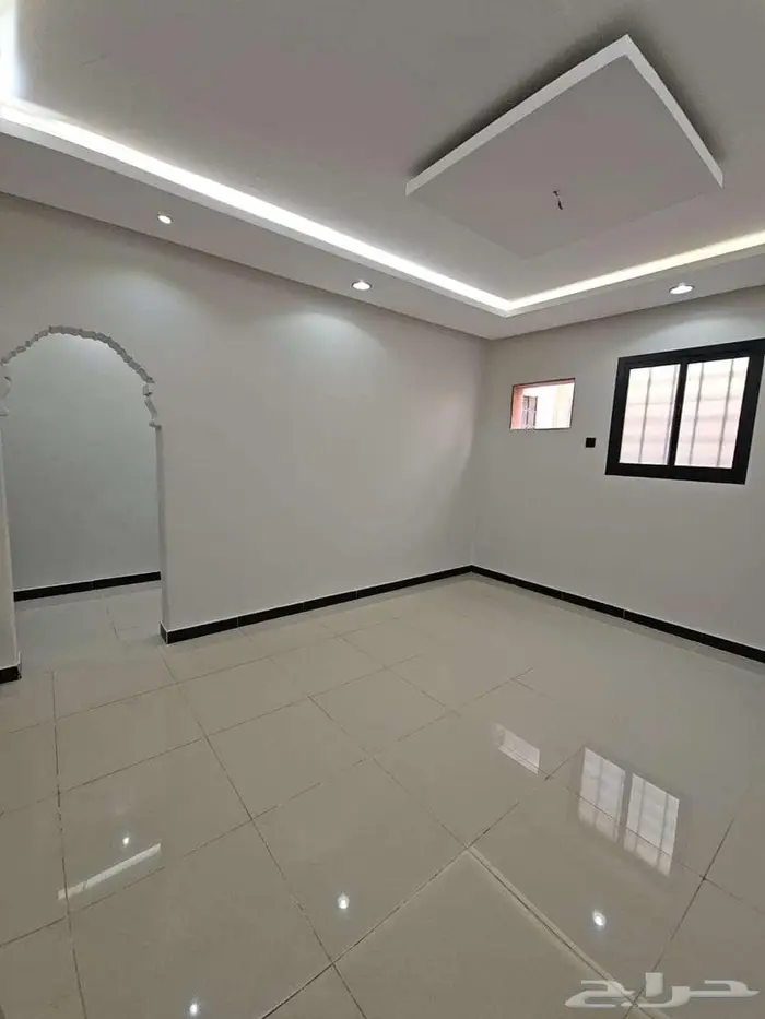 دور أرضي فاخر للبيع شرق الرياض - الجنادرية 8