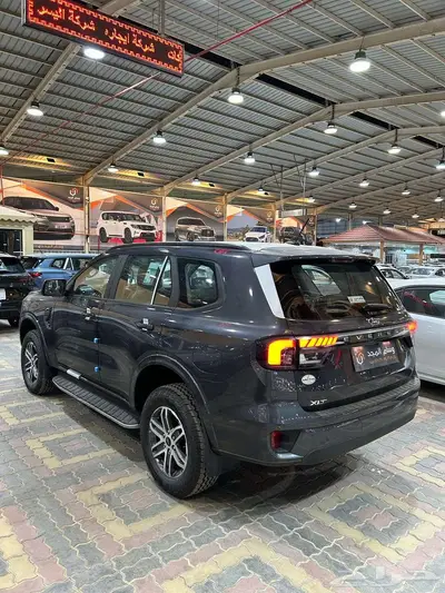 فورد ايفرست نص فل XLT موديل 2025 بنزين كاش وبنك 9