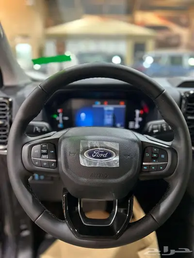 فورد ايفرست نص فل XLT موديل 2025 بنزين كاش وبنك 2