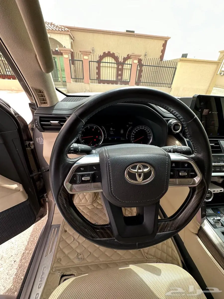 لاندكروزر 2022 vx ديزل 4
