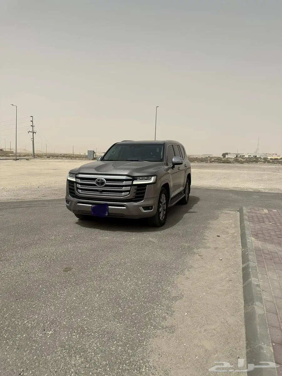 لاندكروزر 2022 vx ديزل 0