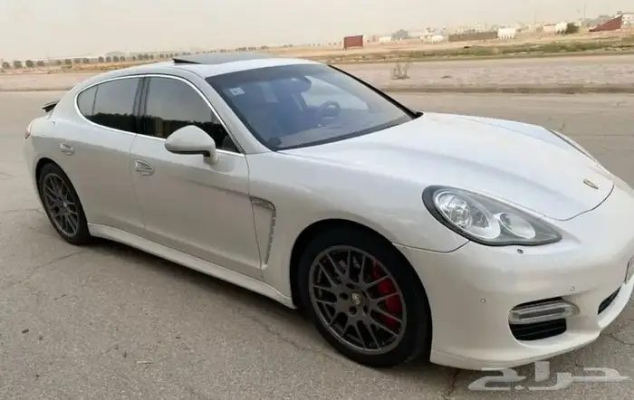 بورش باناميرا تيربو 12