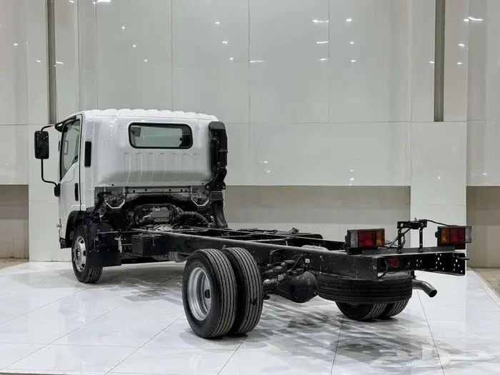 ايسوزو NPR 2025 4TON 9