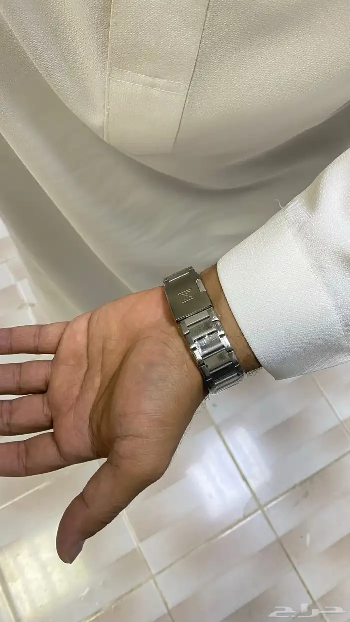 للبيع ساعه نا ي فورس 3