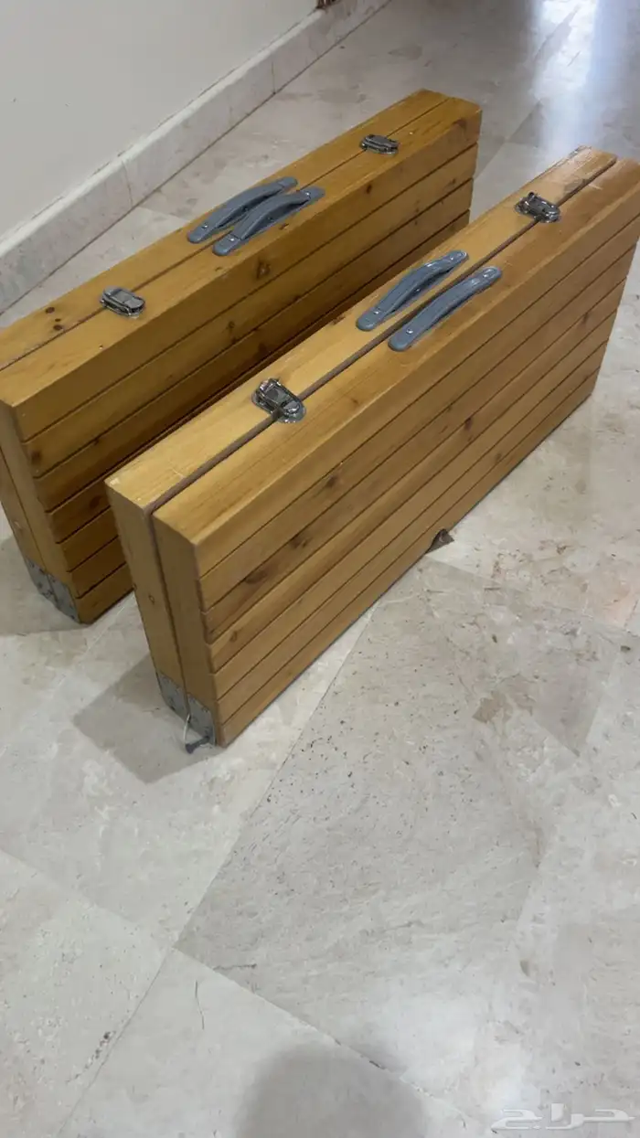 طاوله متصله بأربع كراسي شنطة محموله 0