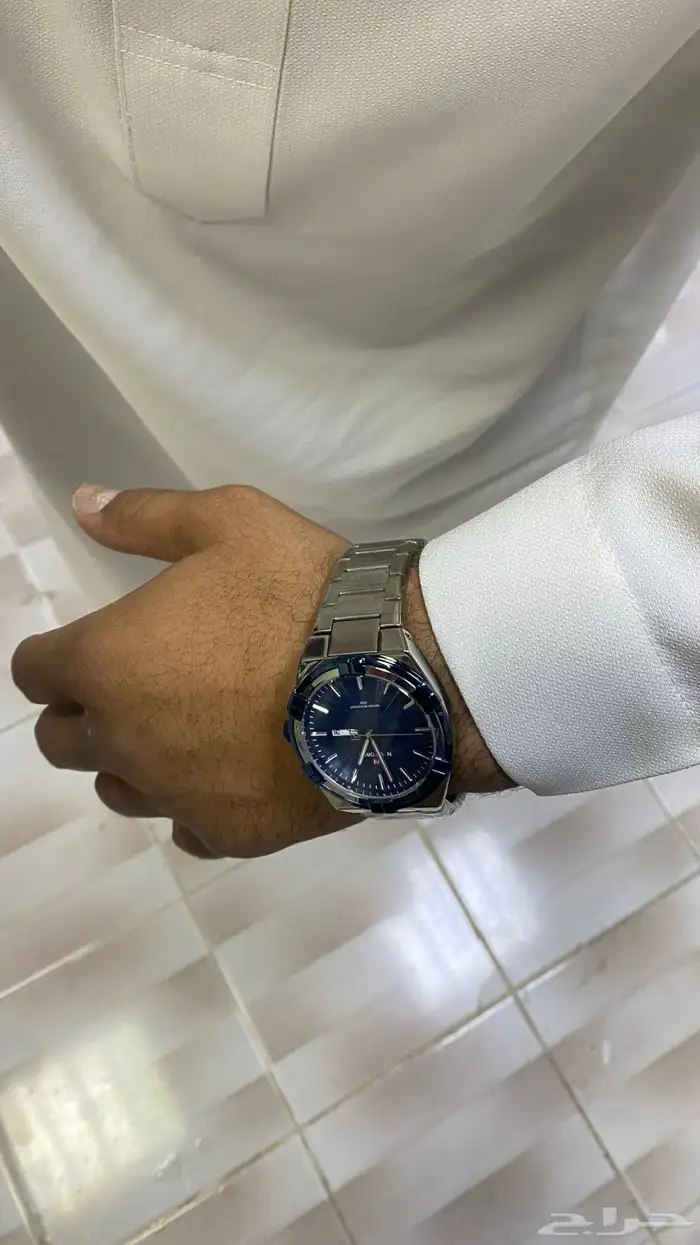 للبيع ساعه نا ي فورس 2