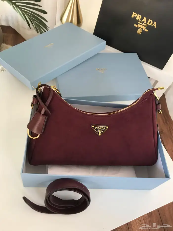 شنط برادا درجى اولى السعر 180 مع كامل الملحقات 1