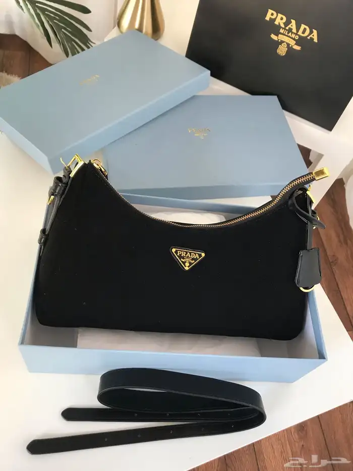 شنط برادا درجى اولى السعر 180 مع كامل الملحقات 2