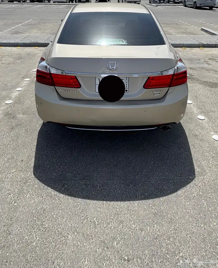 للبيع هوندا اكورد 2014 9