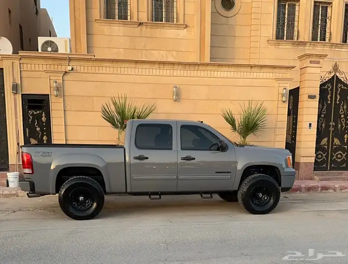 جمس سييرا بكب موديل 2011 نظيف ممشى261 كيلو 5