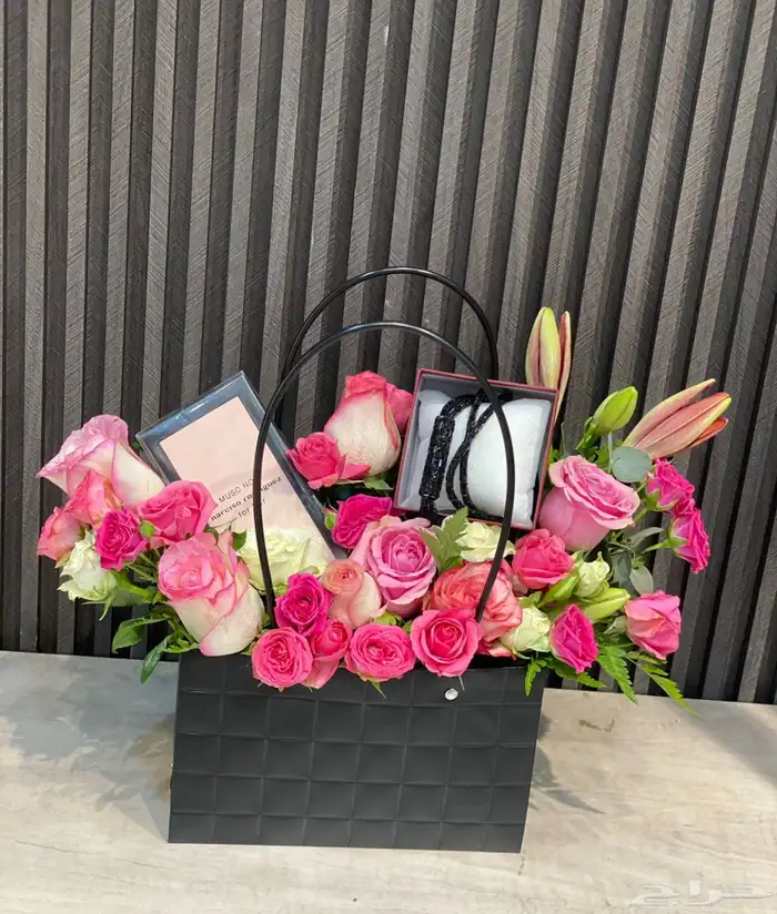 مندوب هدايا جدة تنسيق باقات ورد وهدايا 25