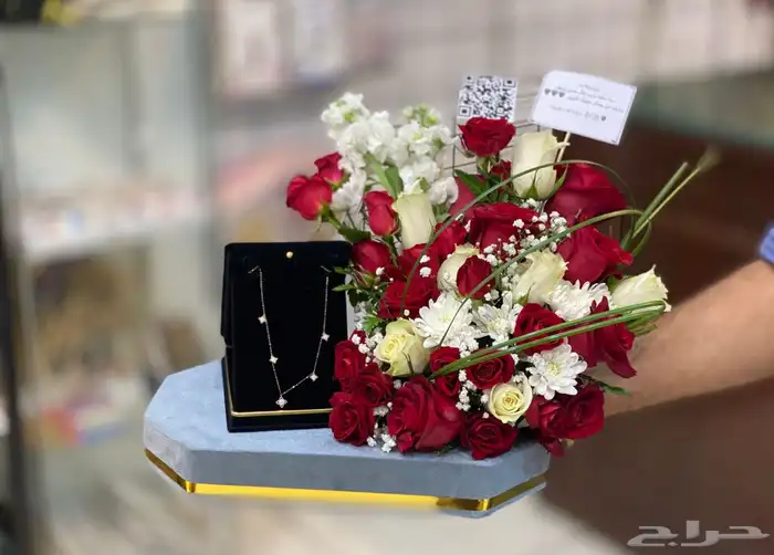 مندوب هدايا جدة تنسيق باقات ورد وهدايا 29