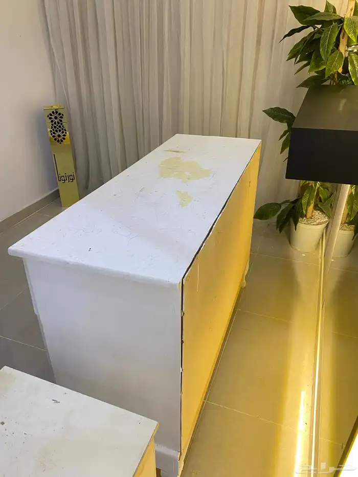 كومدينا وتسريحه يبي لهم كم حاجه فقط 2