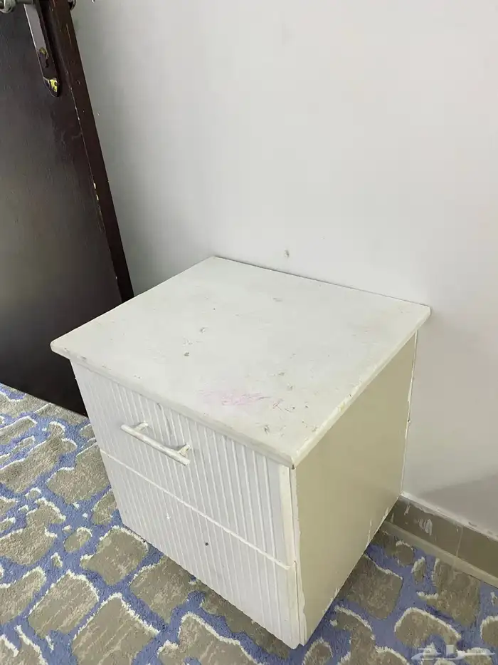 كومدينا وتسريحه يبي لهم كم حاجه فقط 3