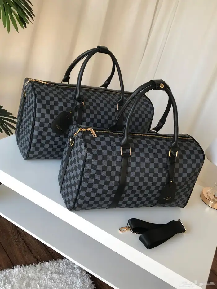 شنط سفر ماركات متنوعة 12