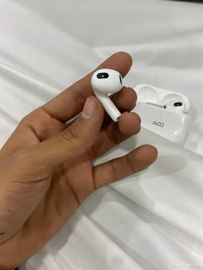 سماعات بلوتوث اصليه معى كرتونها وأغراضها 2