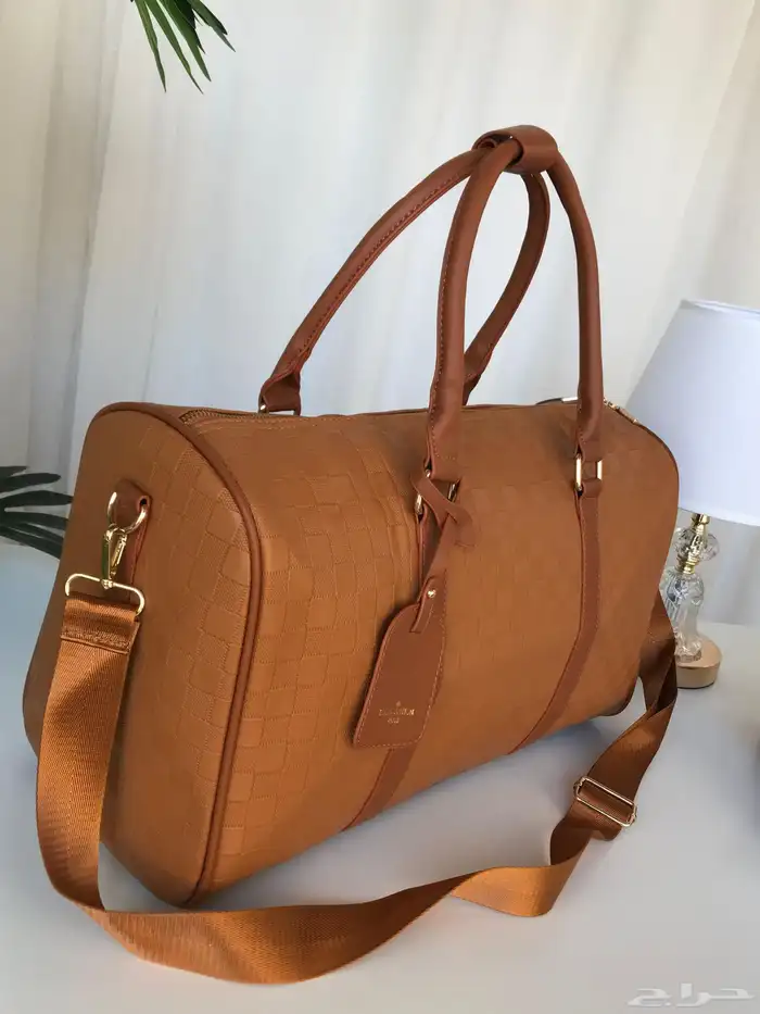 شنط سفر ماركات متنوعة 14