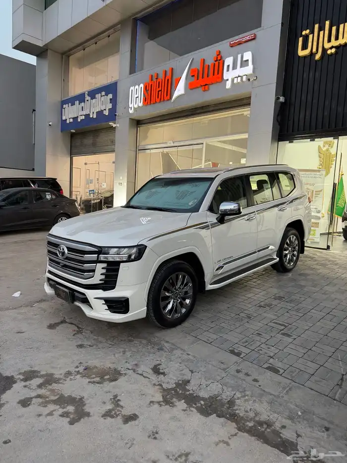 جيب الاندكروزر للإيجار مكتب تأجير سيارات 0