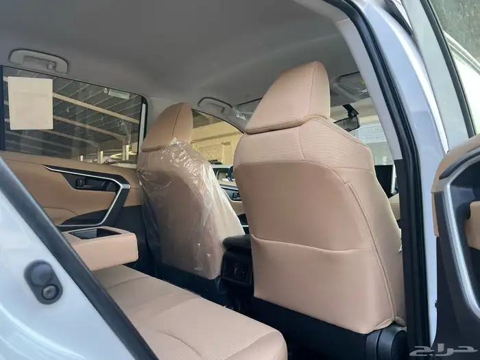 تويوتا راف فور LE دبل بنزين 2025 متاح كاش واقساط 5