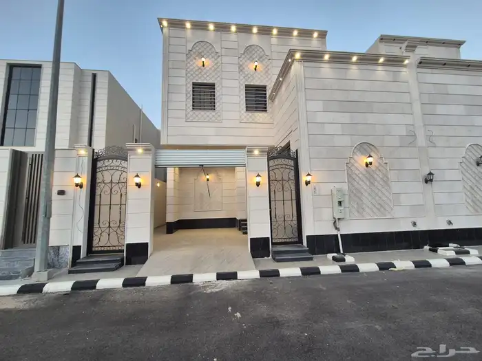 فيلا للبيع دوبلكس سعر مغري تصميم مودرن على الكود السعودي 0