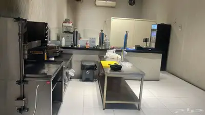 للتقبيل مطعم بكامل اغراضة 1