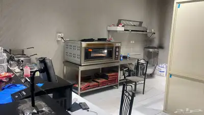 للتقبيل مطعم بكامل اغراضة 0