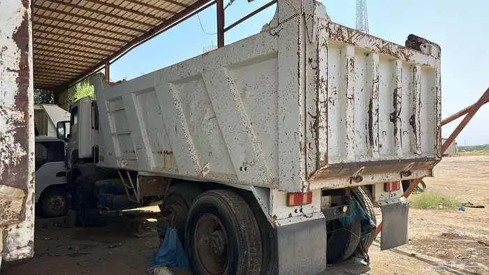 للبيع العدد 2 قلابات سكس اسكانيا تم البيع 3