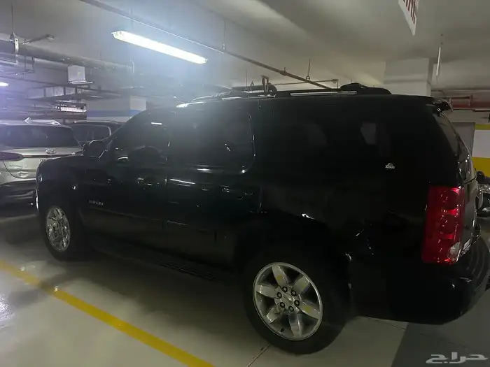 جيمس يوكون 2013 اللون اسود نظيف 2