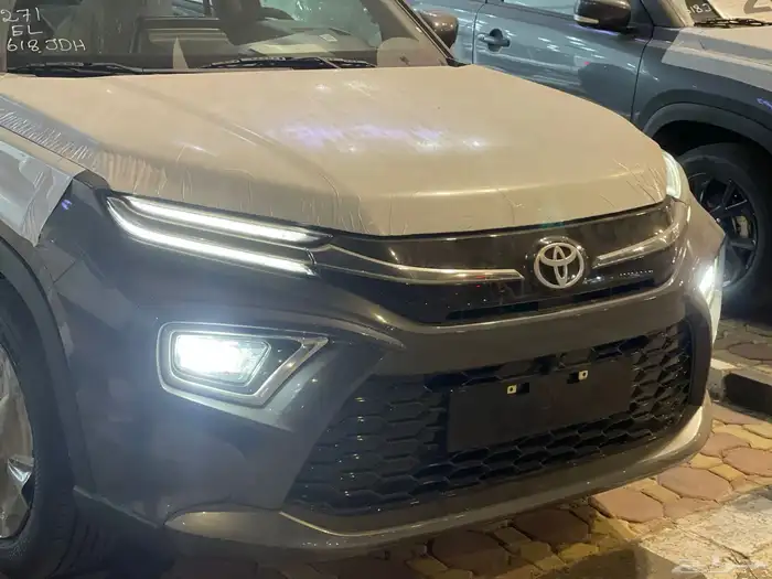 تويوتا اوربان كروزر فل كامل GLX 2025 1
