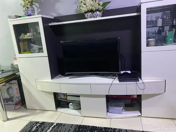 كنب L مع طاوله تلفاز 2