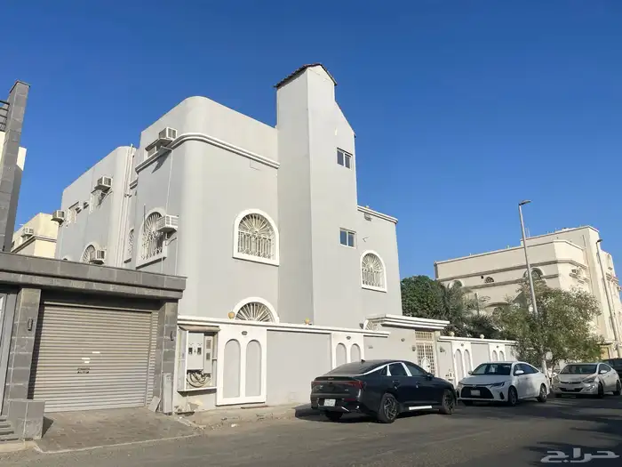 للبيع فيلا بحي الاجواد - جدة 10