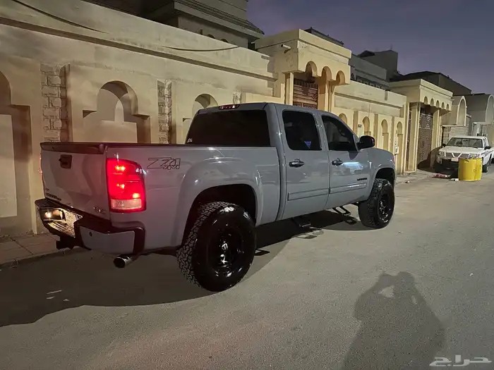 جمس سييرا بكب موديل 2011 نظيف ممشى261 كيلو 3