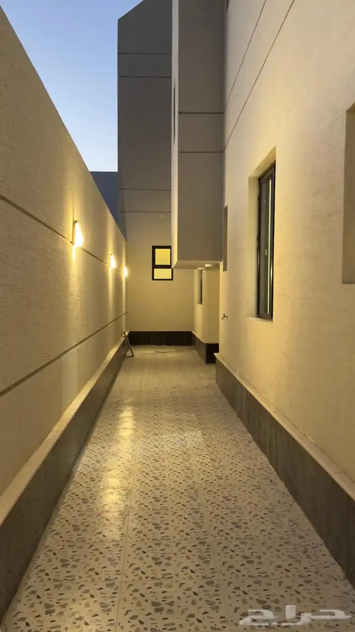 للبيع عمارة دور وملحق 4