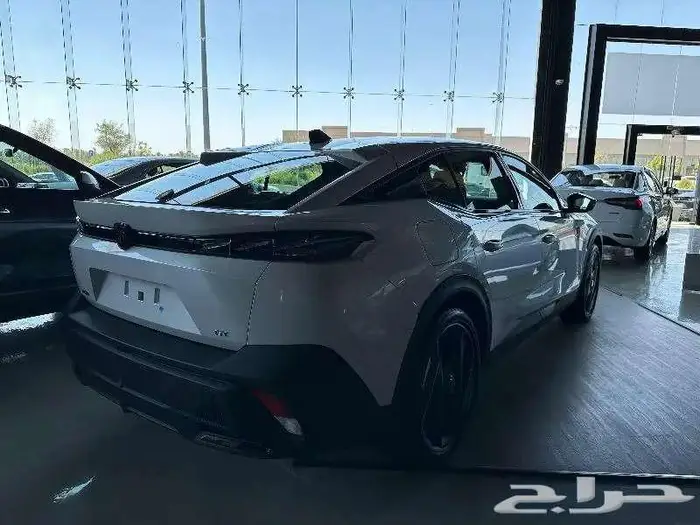 بيجو 408 GT 8