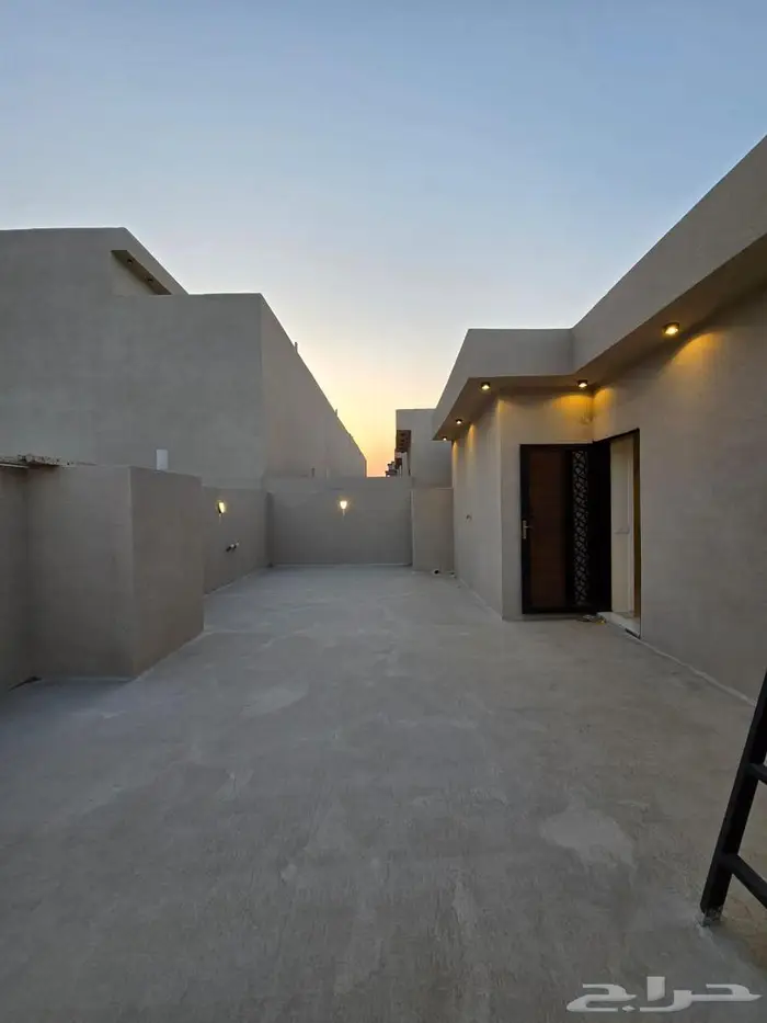 ارواف فاخرة للبيع خلف مدارس الذكر 4