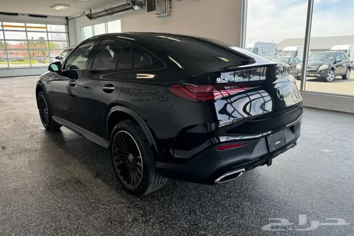 2025 Mercedes GLC300 Coupe أصفار 1