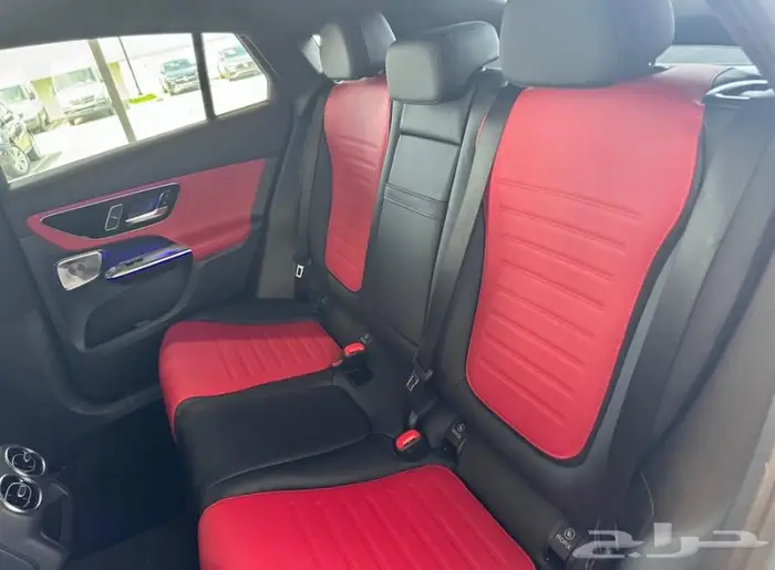2025 Mercedes GLC300 Coupe أصفار 10