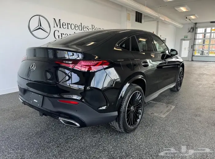 2025 Mercedes GLC300 Coupe أصفار 3