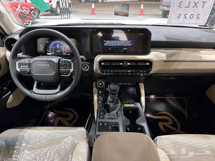 تويوتا برادو TXL3 بنزين 2025 3