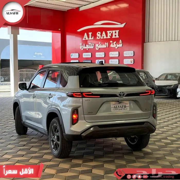 تويوتا اوربان كروزر GLX موديل 2025 لدي الصفح كاش وبنوك 4