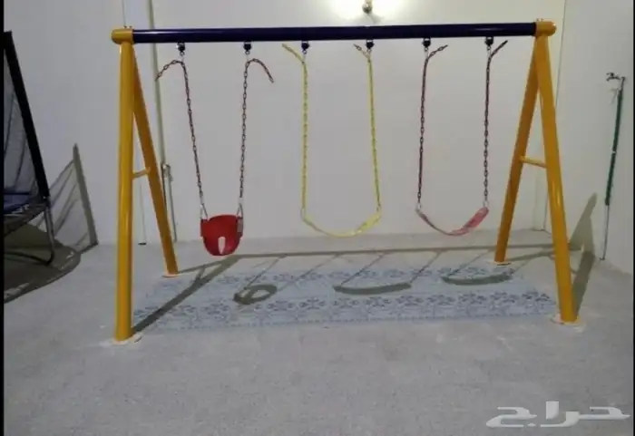 مرجيحه جديده مع 3 كرسي تناسب للطفال والا كبار خصم خاص 2