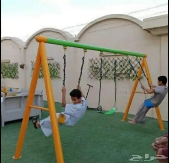 مرجيحه جديده مع 3 كرسي تناسب للطفال والا كبار خصم خاص 12